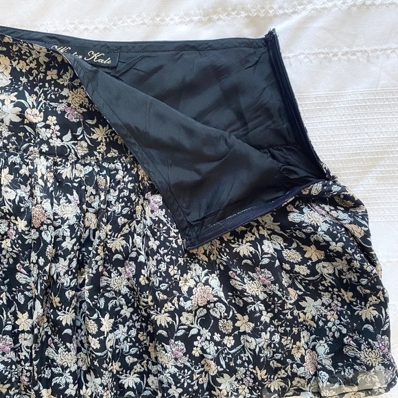 WINTER KATE 100% SILK FLORAL LOW RISE FLUTTER RUFFLE MINI SKIRT - M - Picture 6 of 8